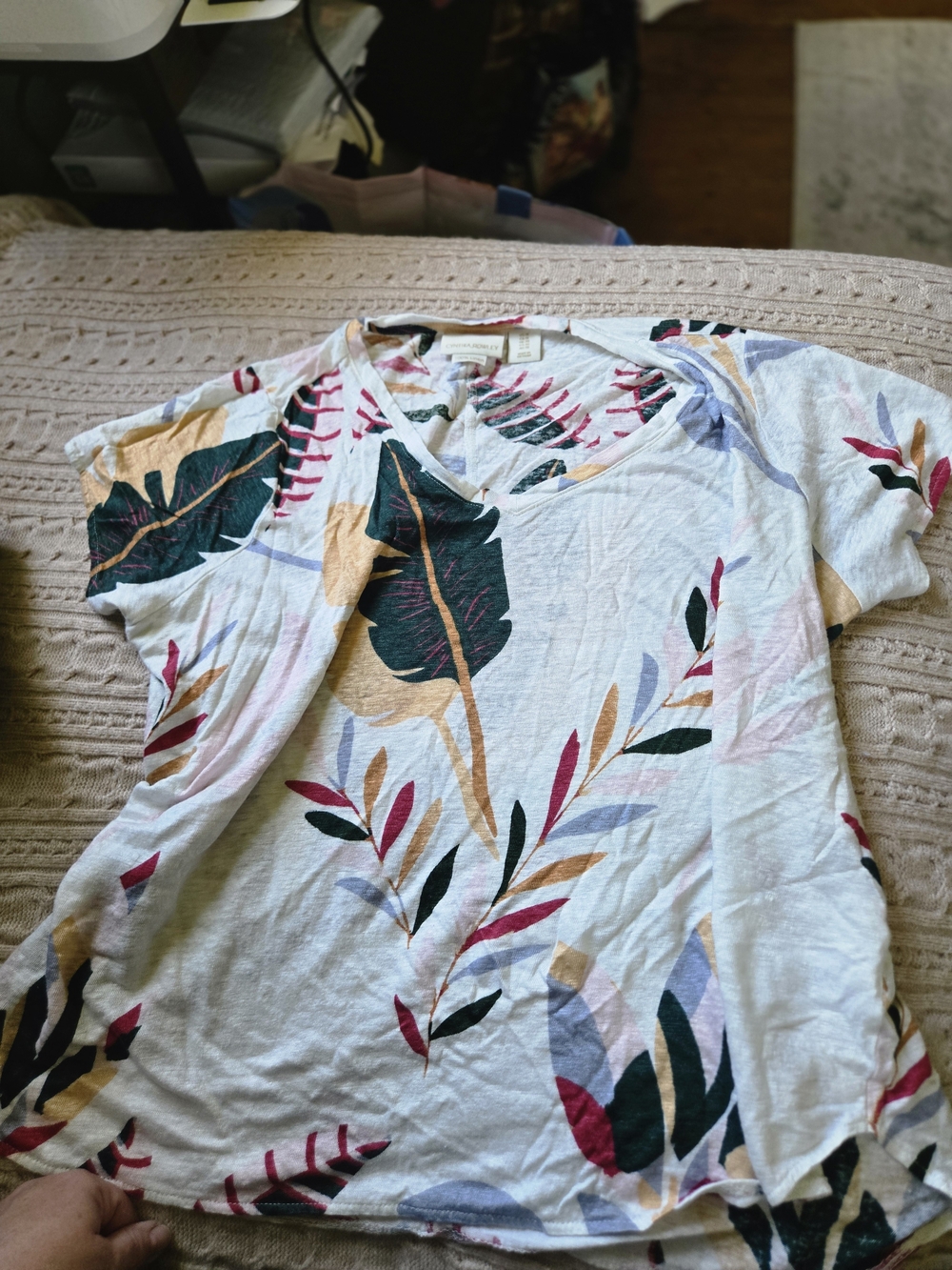 Cynthia Rowley White V-Neck Tee with Multicolor Leaf Print Linen